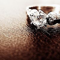 Porzellan und Schmuck einlagern